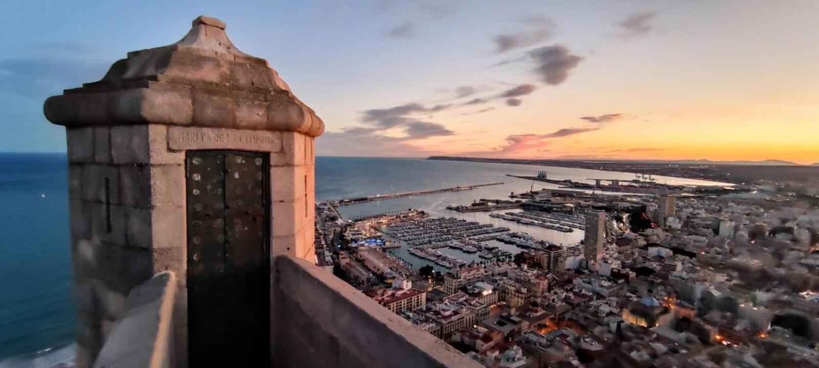 Alicante Beach And Center ภายนอก รูปภาพ